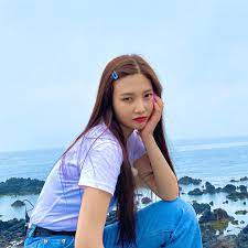 Joy Pics On Twitter The View Is So Beautiful You Re The View In 2021 Red Velvet Joy Red Velvet Park Joy
