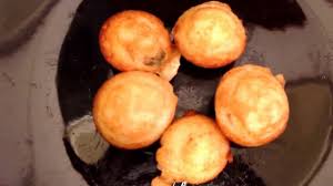 In this video we will see how to make nei appam / paniyaram recipe in tamil. Sweet Kuzhi Kuli Paniyaram Receipe In Tamil Inippu Kuzhi Paniyaram Recipe In Tamil Language Youtube