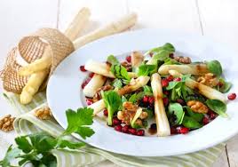 Nussiger Feldsalat Mit Zartem Spargel Rezepte Rezeptideen Vegane Lebensmittel