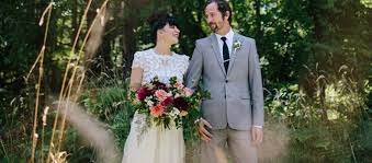 We specialize in unique, heirloom and specialty blooms. Terra Bella Flowers Seattle Bride