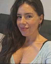 I'm single looking for a partner ❤️❤️ I know that I am already an older  woman, and that I may not be as attractive as before, but if someone wants  to meet