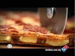 Pilih crust pizza double decker new york crust crunchy thin crust pan pizza classic handtossed filled chili mozzarella filled sambal mozzarella cheese burst double cheese burst. Domino S Malaysia Cheese Burst Crust English Tvc Youtube