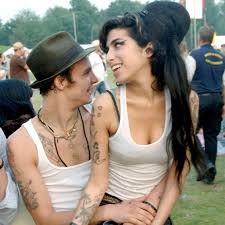 As a type four, amy tends to be creative, sensitive, and expressive. Janis Winehouse Amy War Ein Wrack