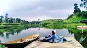 Kejadiaan ini kronologisnya di palembang, berdasarkan berita yang beredar, kejadian ini berlangsung di tempat parkir kampus di bukit. 30 Ide Keren Foto Wanita Hijab Di Tempat Wisata Cakrawala