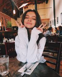 Idk What S Worse My Elbows Being On The Table Or My 2010 Peace Signs Pose Teamkaylie Bryanasalaz Netflix Symera In 2020 Friends Poses Poses Human Poses Reference