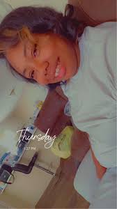 Shine ur teeth small even if e no funny 😏🙄nah u i dey follow talk no dey  look me laidat😒😒 Morning oo and happy sunday famz🥰❤️❤️ @highlight