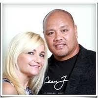 Diane Noa's Instagram, Twitter & Facebook