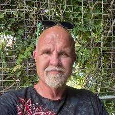 Eric Featherston's Instagram, Twitter & Facebook