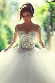 Free Wedding Veil Crystals Ball Gown Wedding Dress Long Sleeves Princess Bridal Gown In 2020 Princess Style Wedding Dresses Ball Gowns Wedding Ball Gown Wedding Dress