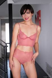 Angeline Red - Free nude pics, galleries & more at Babepedia