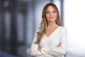 Idealerweise zeigst du dabei den oberen teil des körpers, ganzkörperfotos sind nicht zu. Bewerbungsfotos Frankfurt Sarah Kastner Fotografie Fotostudio Sarah Kastner Ihr Fotografen Team Aus Liederbach Bei Frankfurt
