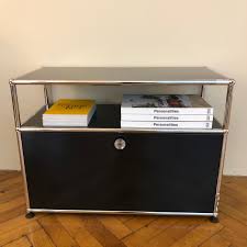 Dekoration usm haller sideboard wird geschätzt, wenn sich das haus wie zu hause anfühlt, es sieht nicht nur wie zu hause taktlos. Usm Haller Tv Board 50 Graphitschwarz 1 Klapplade 1 Fach Online Shop Teuber Wohnfeelosophie Design Mobel Graz Steiermark