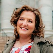 Michele Gagne's Instagram, Twitter & Facebook