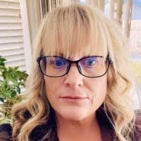 Leanne Davidson's Instagram, Twitter & Facebook