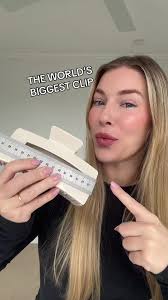 World’s Biggest Claw Clip: XL Size & Eco-Friendly Design