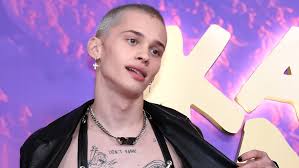 Кредитку привезут бесплатно уже завтра: Danya Milohin Biografiya Pesni Foto Bolnica