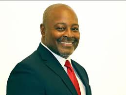 Houston elects longtime veteran to oversee blooming parks and recreation  department