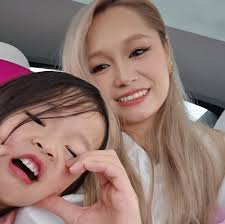 Makeup and hair artist seeking photographer collaborations