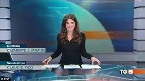Salsabilla erika 574.871 views1 year ago. Video Presenter Tv Cantik Ini Tidak Sadar Celana Dalamnya Terlihat Merdeka Com