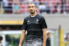 Giorgio chiellini is an italian footballer who currently plays for serie a club juventus and the italian chiellini was signed by juventus in the summer 2004 for €6.5 million. Juventus Turin Giorgio Chiellini Erklart Was Juventus Den Spurs Voraushat Und Wird Emotional