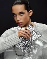 KHY X SIA ARNIKA @kyliejenner x @ameliagray Chief Brand Officer: Katie Keyes  Creative Consultant: @victoriavillarroel Brand Marketing Manager: Olivia  Hardwidge KHY: Itzel Sibrian Photographer: @xiangyu_liu Producer:  @jamiarceoo Production Manager ...