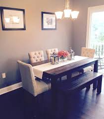 I have also included some very unique ideas for those of you who would like your dining room table centerpieces to be a little classic flower arrangements to complement your dining room table. Contemporary Dining Table Centerpiece Ideas Decorpad