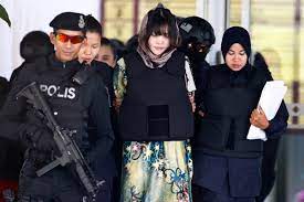 Setibanya di klia, beliau telah diserkup dengan kain yang dikatakan mengandungi racun. Perbicaraan Kes Pembunuhan Kim Jong Nam Berakhir Beritabenar