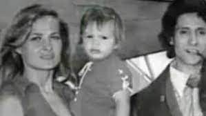La italiana marcela basteri lleva más de 30 años en paradero desconocido. La Ultima Foto De Marcela Basteri En El Aeropuerto Rumbo A Espana