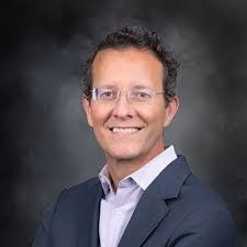 Sarah Pelley's Instagram, Twitter & Facebook