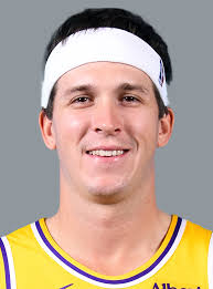 Austin Reaves posts 26 points, seven assists