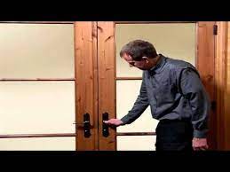 Multi Point Lock Operation On Hinged Patio Doors Youtube