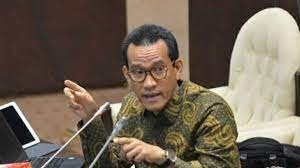 @reflyharun follow twitter refly harun : Refly Harun Supports The Moral Revolution Rizieq Shihab Can Bring Amanah Leader