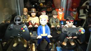 The cable guy is the titular main antagonist of the 1996 dark comedy film the cable guy. Toy Fair 2018 Cable Guys Phone And Controller Holder Figures Youtube