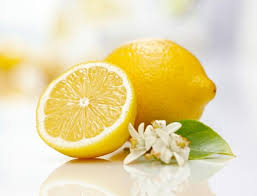 10 Astuces De Beaute A Faire Avec Du Citron Citron Pour Maigrir Jus De Citron Bienfaits Et Regime Citron