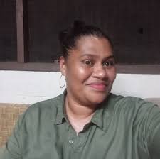 What cultural experiences and boat tours are suitable for families with  young children in Fiji?