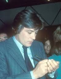 Alain Delon !!!Απερίγραπτη ομορφιά μοναδικου λαμπερού Αστέρα !!Καλή σας  ημέρα !!