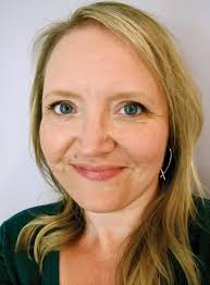 A Bet With Benefits: Booth, Karen, DePalo, Anna: 9780263271935: Amazon.com:  Books