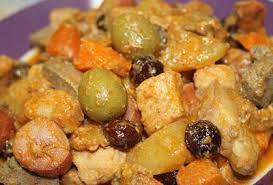 Boil for 10 minutes, then drain and rinse gently with cold water. Special Pork Menudo Ingredients 1 2 Kilo Pork 1 4 Kilo Pork S Liver 1 4 Kilo Hotdog Sliced 1c Pork Menudo Philippine Cuisine Minudo Recipe