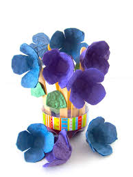 Resultado de imagen para trabajos de reciclajes con botellas