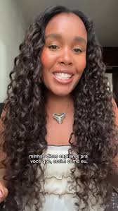 ter hiperidrose (suor excessivo) no couro cabeludo e fazer exercícios todos  os dias não é fácil, mas com produtos certos da pra cuidar bem dos fios  todos os dias sem drama 💛 @chikascosmeticos SEMPRE ...