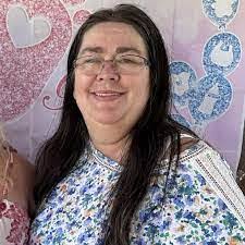 Tammy Vining's Instagram, Twitter & Facebook