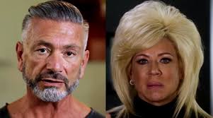 Theresa caputo of long island medium shares photos of new hairstyle fans have mixed reactions thera caputos fans had diverse reactions over her recent post. Long Island Medium Theresa And Larry Caputo Gearing Up For Heated Divorce Soap Dirt