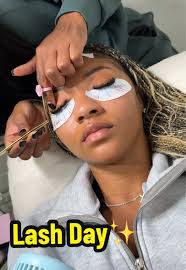 I’m always reactivated after a fresh set from @Lashmelola 😍 My favorite  lash tech in Brooklyn by far! 📍Brooklyn, NY • • #nyclashes #nyclashtech  #lashesnyc #bklashes #lashesbrooklyn