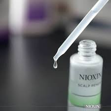 لقد انتهت مشكلة تساقط الشعر يساعد منتج Scalp Renew من نيوكسين على التخفيف من تكسر الشعر بنسبة 54 ليمنحك شعرا أكثر كثافة حيوية وص Nioxin Nioxin Scalp Scalps