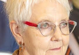 Wendy Wicks's Instagram, Twitter & Facebook