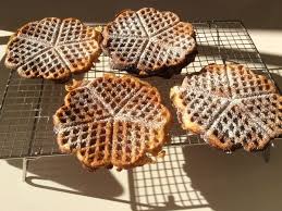 Gaufres Croustillantes A La Biere De Jerome Recettes Cooking Recette Gaufres Croustillantes Gaufres Recette De Gaufre Croustillante