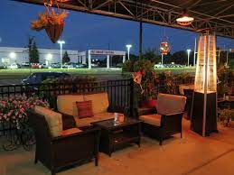 Papa Franks Patio At Night The Perfect Spot For Good Conversation And Great Food Italian Restaurant Outdoor Furniture Sets Outdoor Decor