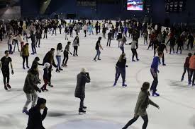 La Patinoire De L Accorhotels Arena Dates Et Horaires D Ouverture 2019 2020 Patinoire Patinage Artistique Sortir A Paris