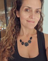 Hola mis chiquill@s lindas, me ayudan con esta encuesta de la colección de  otoño de @ceramica_connieachurra ? Cuál les gusta más? Graciassss