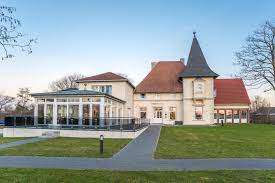 Personenüberfahrt mit der fähre, sowie transfer mit der inselbahn vom fährhafen bis. Hotel Bloemfontein Borkum Aktualisierte Preise Fur 2021